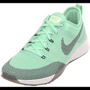 Nike Zoom Dynamic Size 9